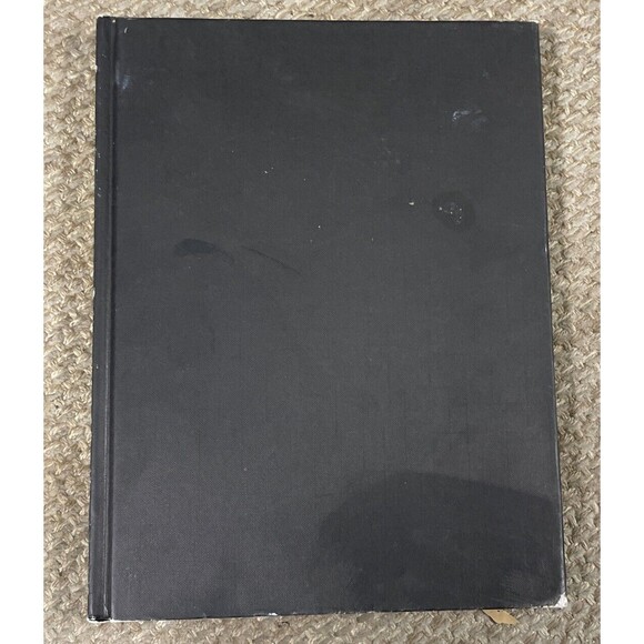 Illustrator's Reference Manual Nudes Art Photography Poses Hardcover 1989 Quarto - Picture 1 of 5